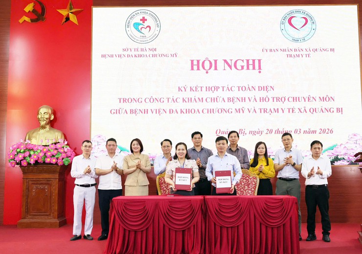 Ký kết hợp tác toàn diện giữa Bệnh viện đa khoa Chương Mỹ và Trạm Y tế xã Quảng Bị
