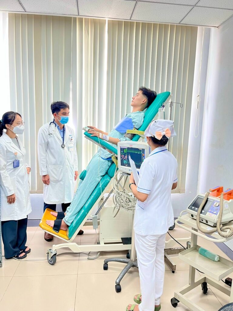 Nghiệm Pháp Bàn Nghiêng Trong Chẩn Đoán Ngất