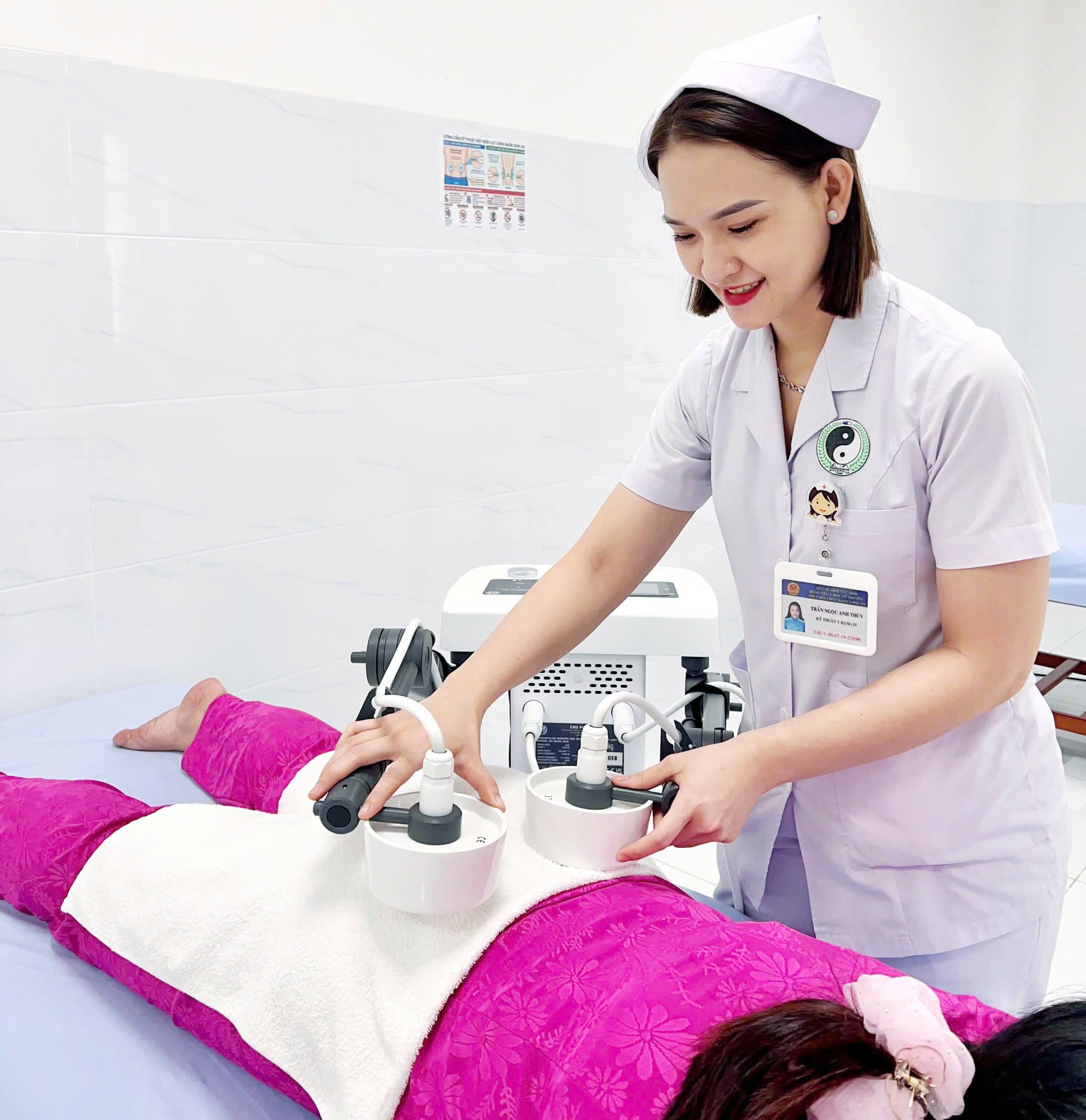 Bệnh viện Y học cổ truyền – Phục hồi chức năng Long An ứng dụng sóng ngắn trong vật lý trị liệu