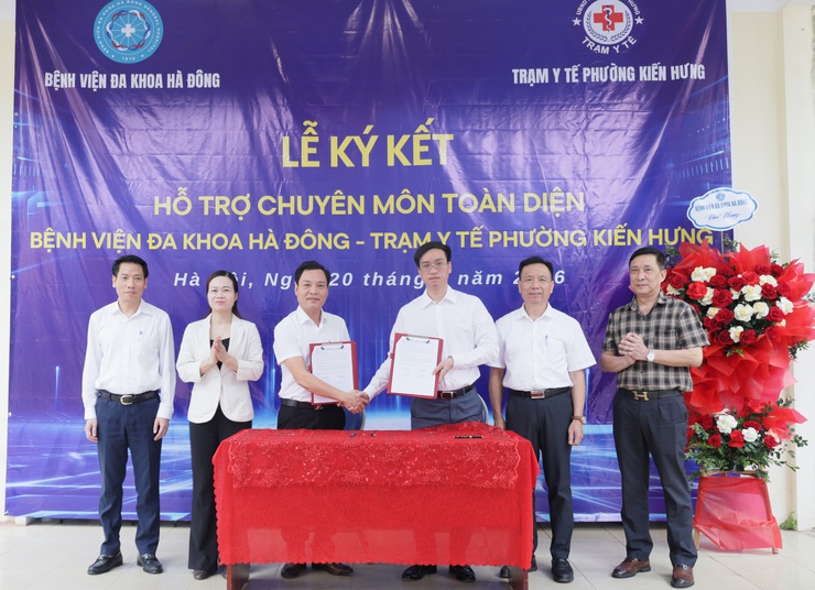 Bệnh viện Đa khoa Hà Đông hỗ trợ chuyên môn toàn diện cho Trạm Y tế phường Kiến Hưng