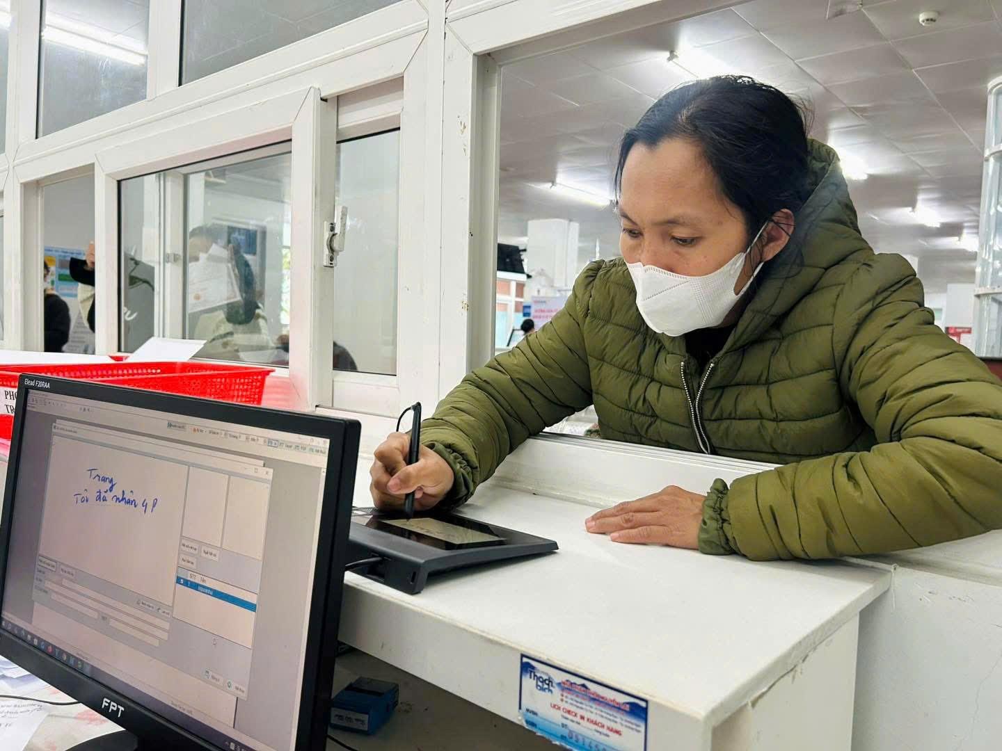 Bệnh viện Sản – Nhi tỉnh Quảng Ngãi triển khai chữ ký số cho bệnh nhân và người nhà