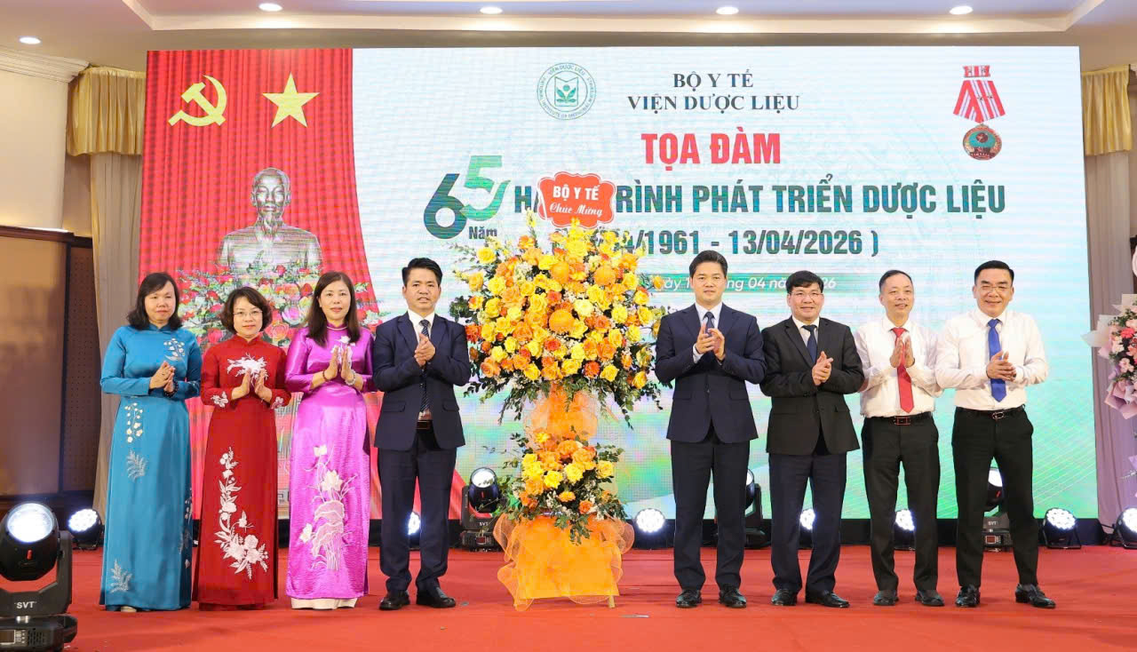 Thứ trưởng Thường trực Bộ Y tế Vũ Mạnh Hà nêu 5 định hướng đối với Viện Dược liệu giai đoạn mới