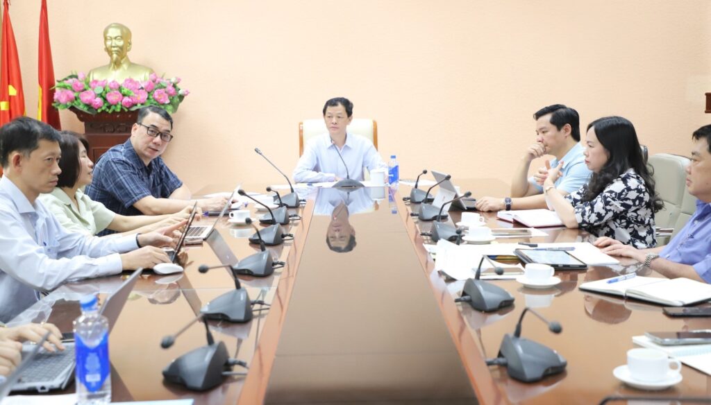 Thứ trưởng Bộ Y tế Nguyễn Tri Thức: Không để kỹ thuật là nguyên nhân chậm, muộn trong chuyển đổi số y tế