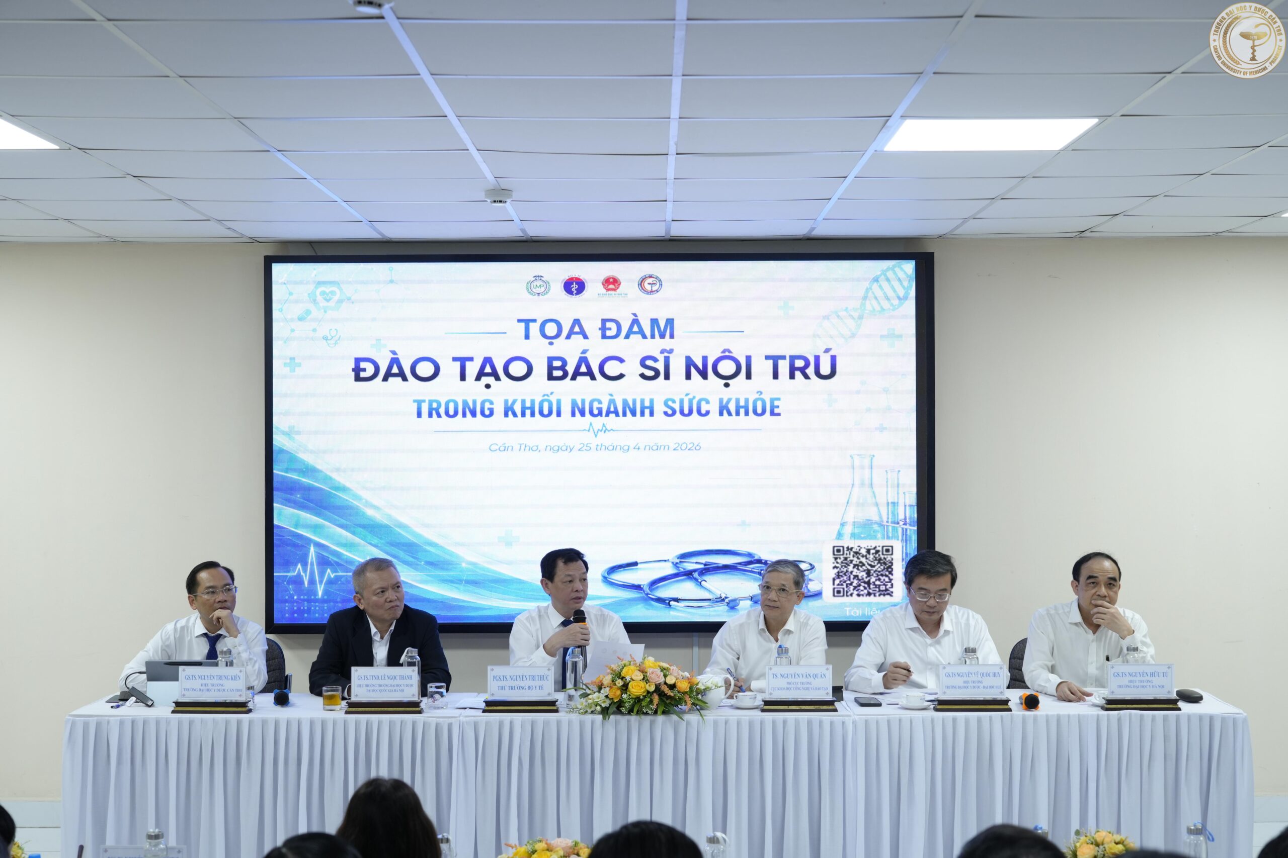 Tìm lời giải chiến lược cho đào tạo Bác sĩ Nội trú trong kỷ nguyên hội nhập