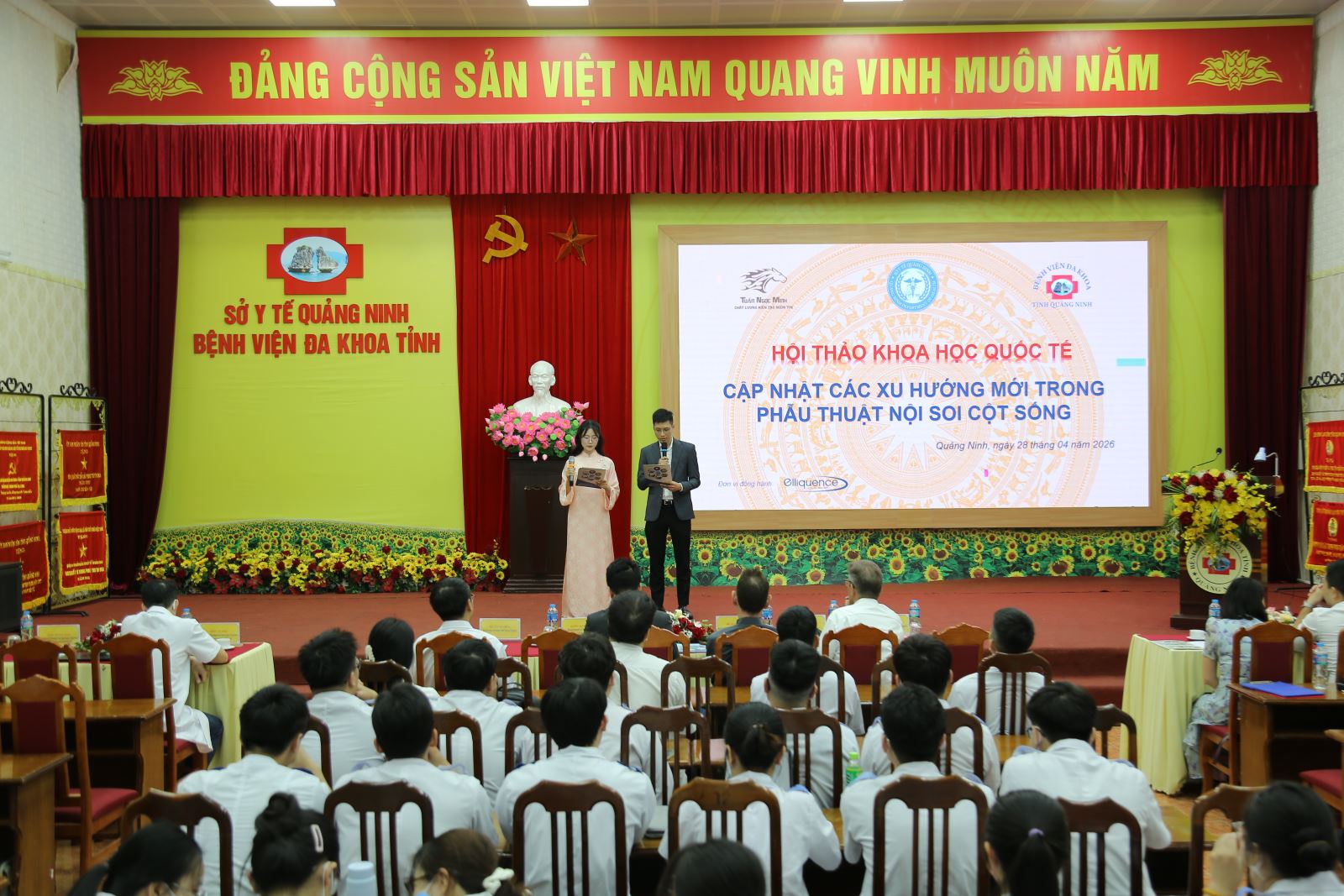 HỘI THẢO QUỐC TẾ PHẪU THUẬT NỘI SOI CỘT SỐNG: KHẲNG ĐỊNH NĂNG LỰC LÀM CHỦ KỸ THUẬT CAO TẠI BỆNH VIỆN ĐA KHOA TỈNH QUẢNG NINH