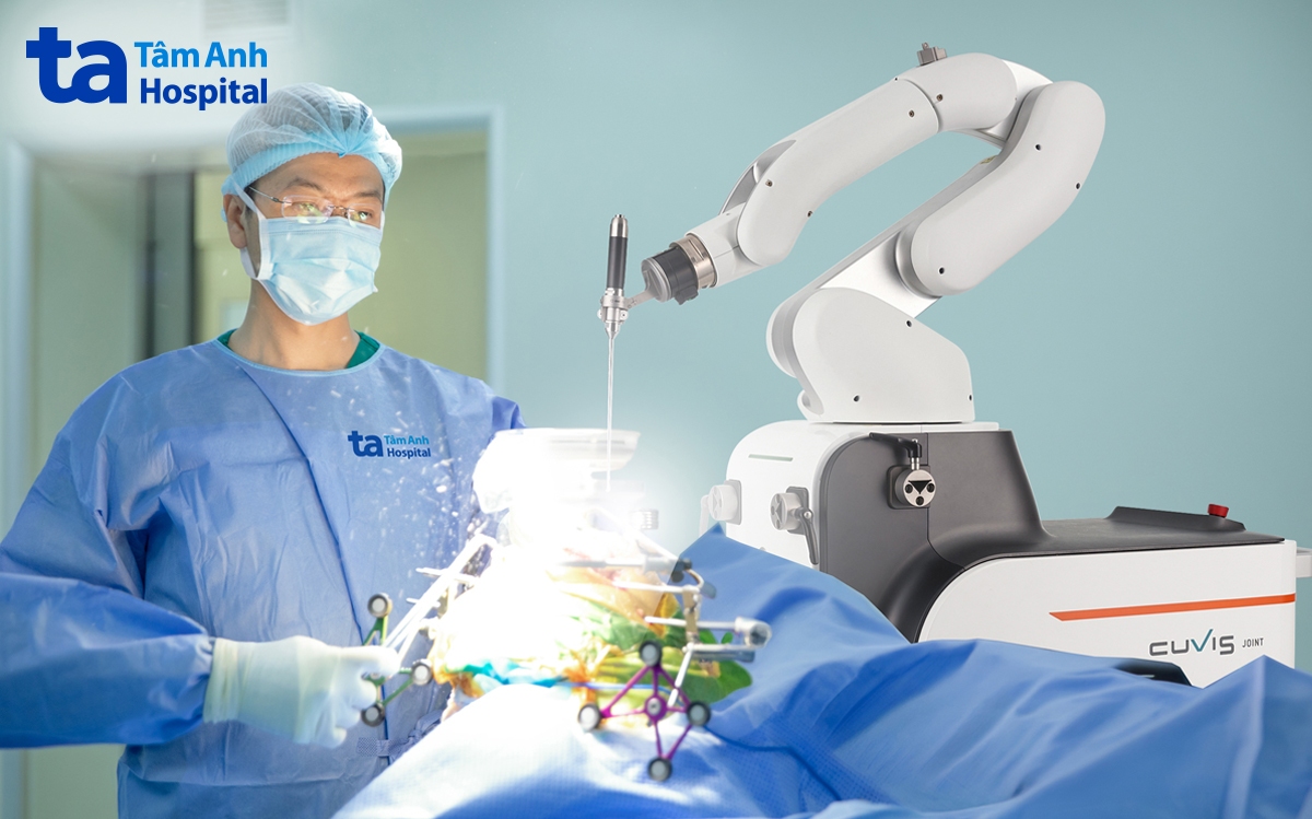 Thay khớp bằng robot sau 13 năm ròng rã tự chữa bệnh