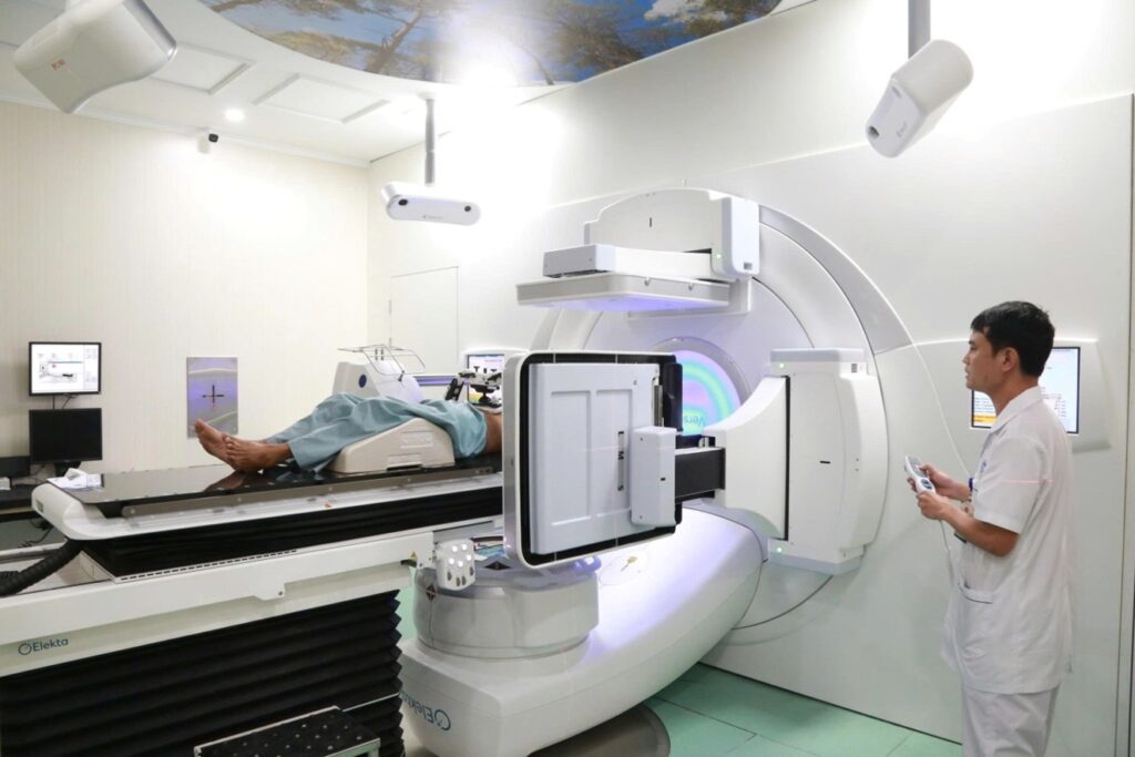 Xạ trị lập thể định vị thân (SBRT): Bước tiến nâng tầm điều trị ung thư chuẩn quốc tế tại Bệnh viện Đa khoa tỉnh Phú Thọ