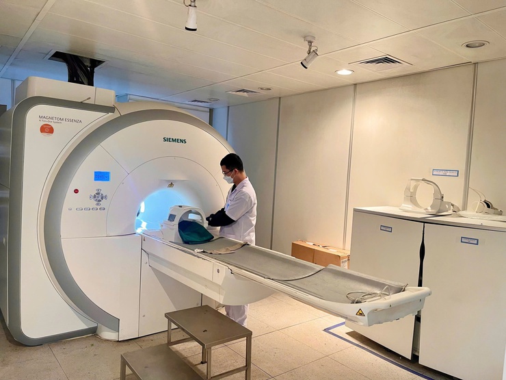 21 đơn vị được trang bị máy chụp cắt lớp vi tính và máy chụp cộng hưởng từ: Người dân tiếp cận thuận lợi hơn với y tế kỹ thuật cao
